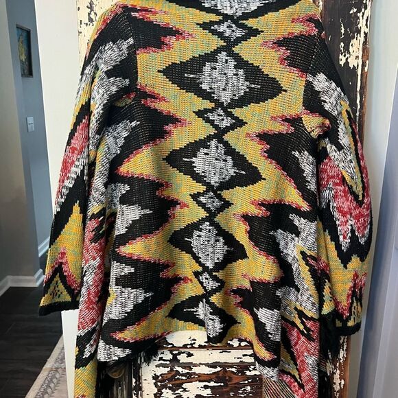 Woven Heart open cardigan fringe shawl knot sweater. Women’s size L. Southwest. - Picture 2 of 7
